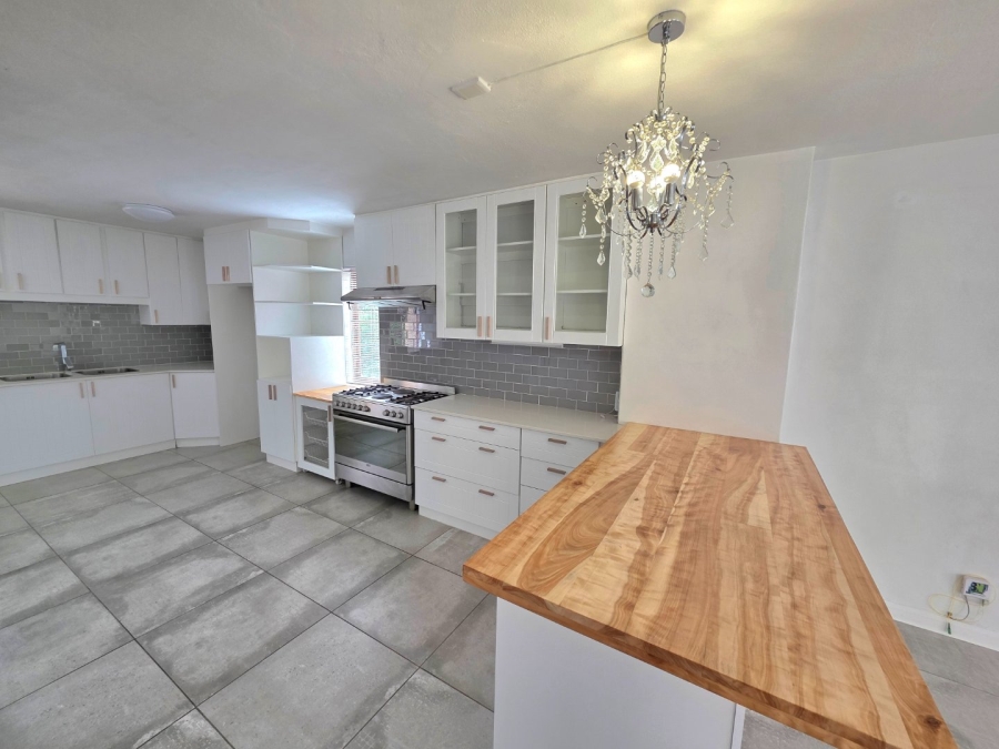 To Let 4 Bedroom Property for Rent in Hospitaalheuwel Free State